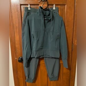 Old Navy activewear set